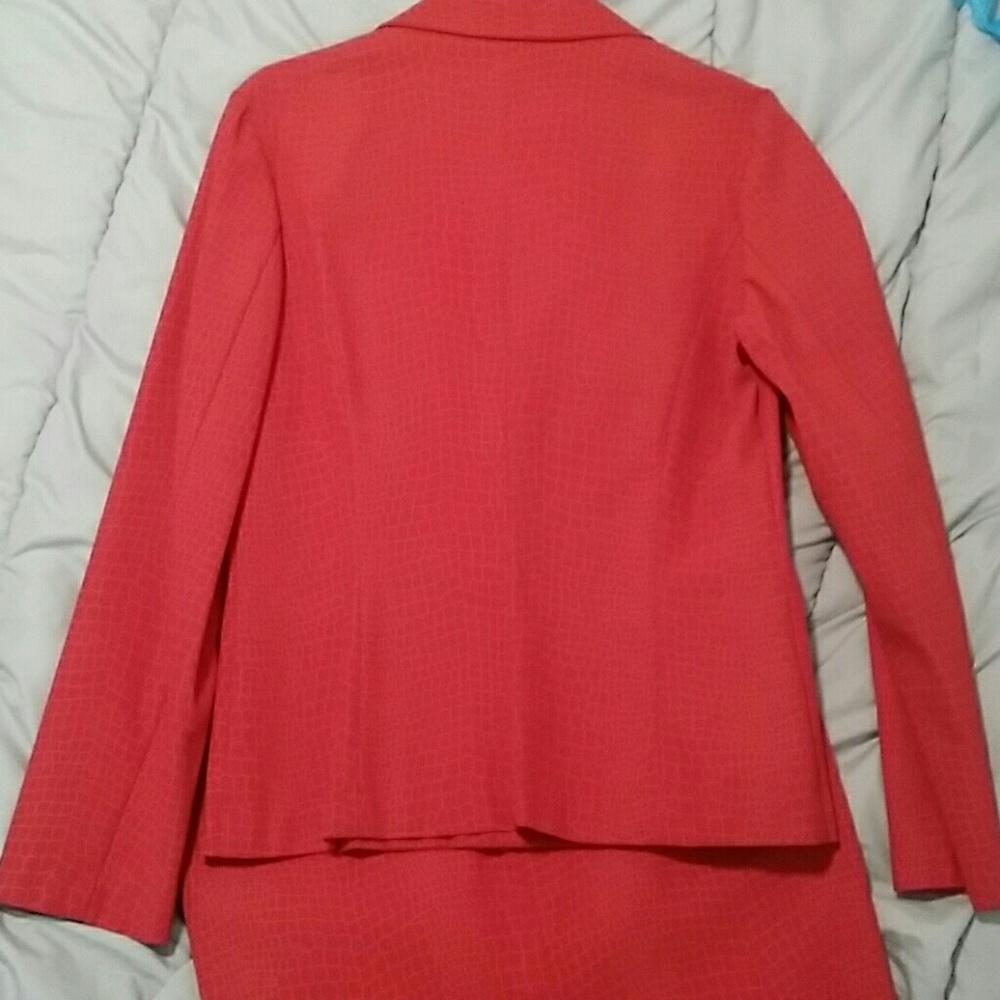 Maria Bianca Nero Suit: Pink is in! - Picture 9 of 9
